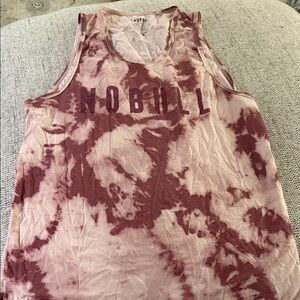NOBULL Men’s Burgundy Tie-Dye Tank Top